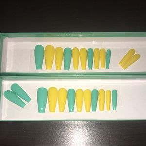 24 pc. Press on Nails